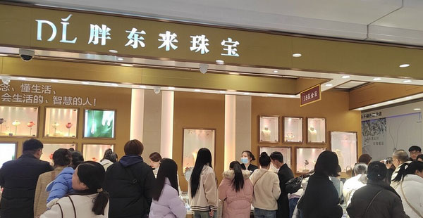 从河南到全国，胖东来品牌战略扩张的挑战与机遇分析